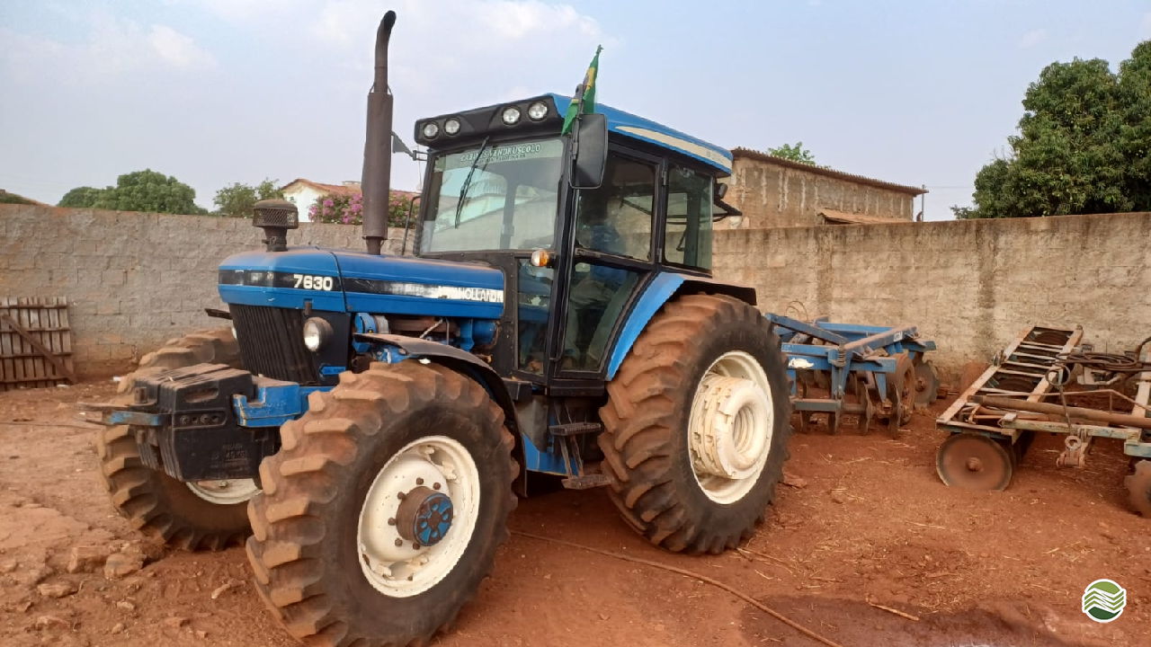 TRATOR NEW HOLLAND NEW 7630 Tração 4x4 Marcão Tratores UBERABA MINAS GERAIS MG